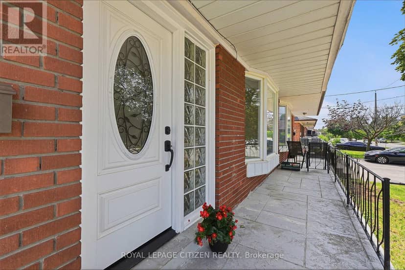 53 Grampian Crescent, Toronto, photo 2
