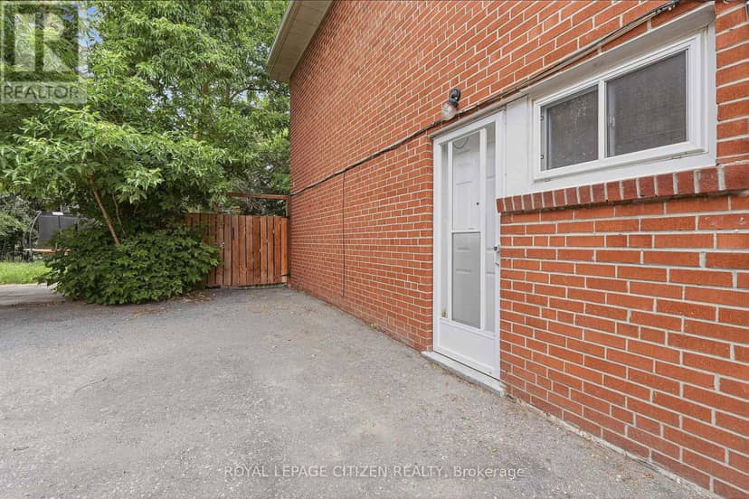 53 Grampian Crescent — photo 27 of 30