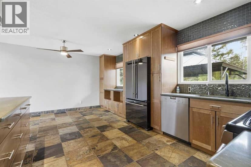 316 Canniff Place SW — photo 14 of 40
