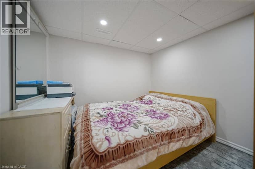 800 PARAMOUNT Drive Unit# 1 — photo 33 of 40