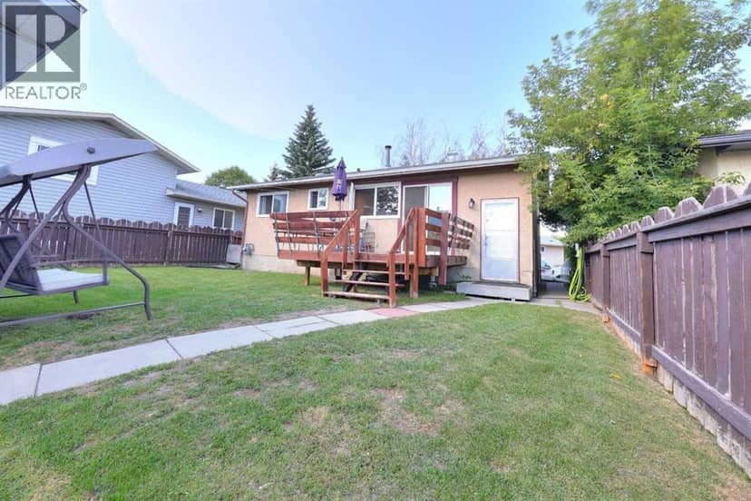 108 Pinecliff Way NE, Calgary, photo 6