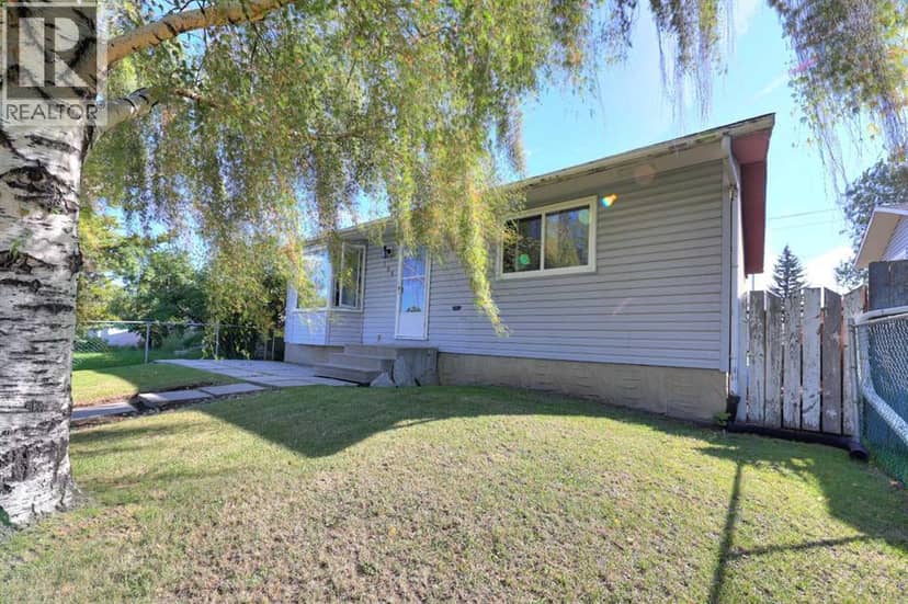108 Pinecliff Way NE, Calgary, photo 3