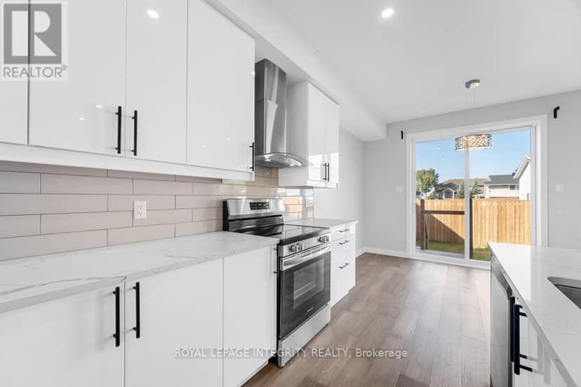 A - 875 Contour Street — photo 11 of 37