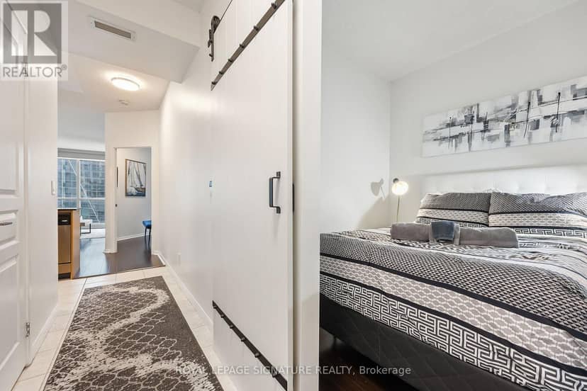 3602 - 18 Yonge Street — photo 16 of 34