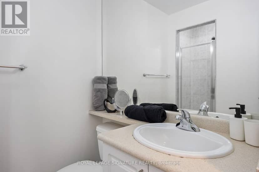 3602 - 18 Yonge Street — photo 20 of 34