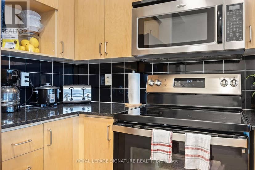3602 - 18 Yonge Street — photo 9 of 34