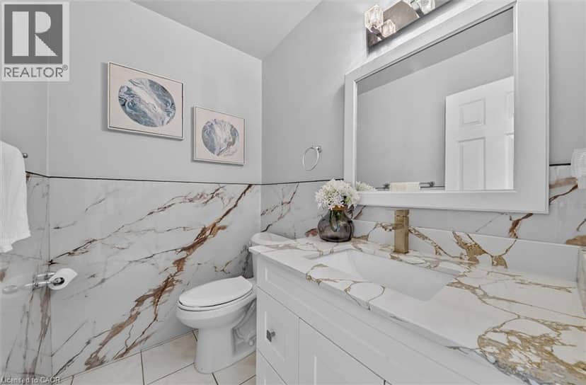 31 VEGA Crescent — photo 18 of 40