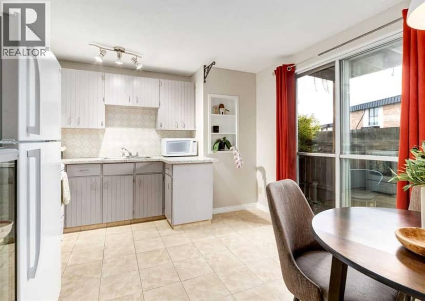 10, 6819 Centre Street NW, Calgary, photo 3