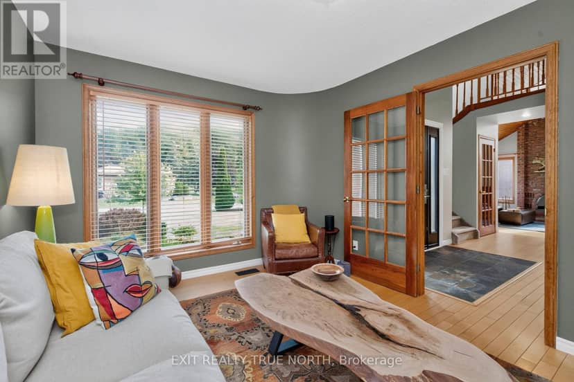 14 Rosewood Avenue — photo 13 of 40