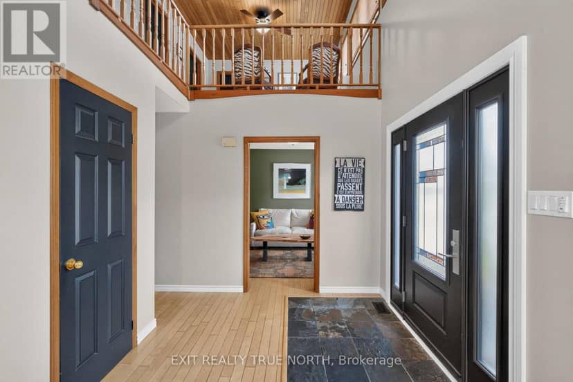14 Rosewood Avenue — photo 6 of 40