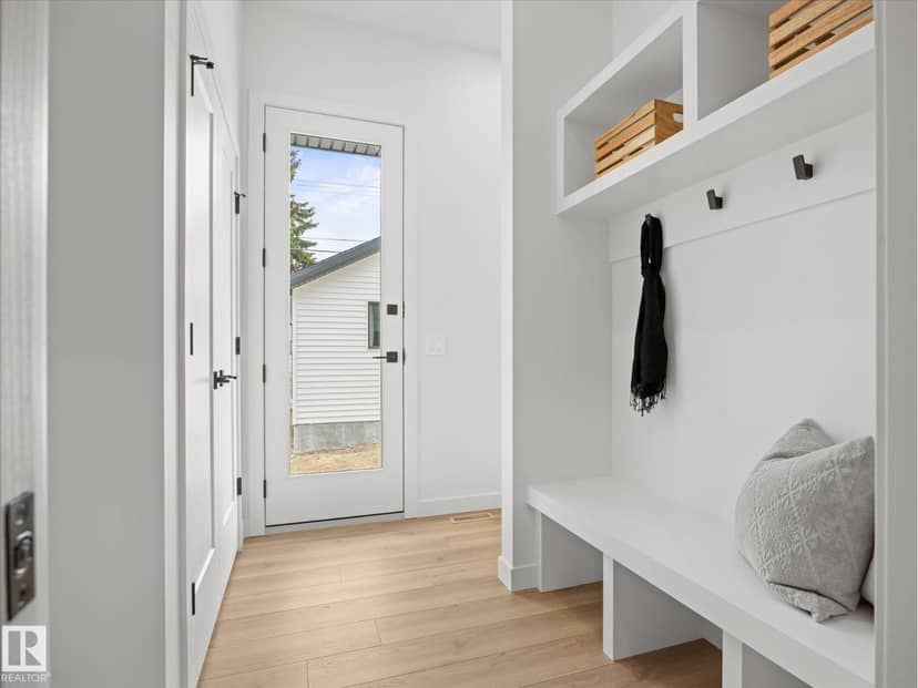 6303 109B AV NW — photo 19 of 40