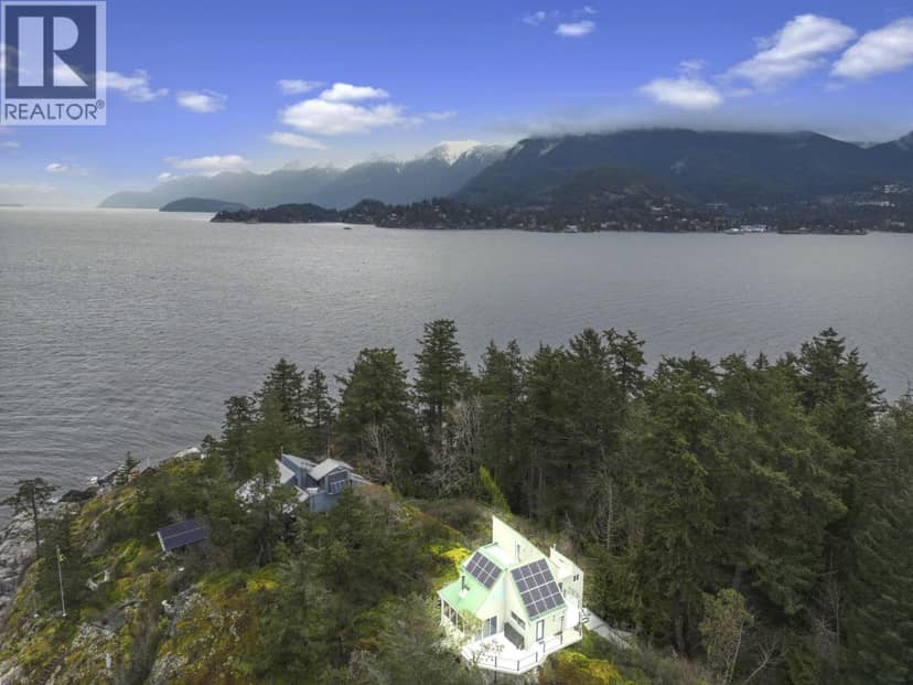 28 PASSAGE ISLAND, Vancouver