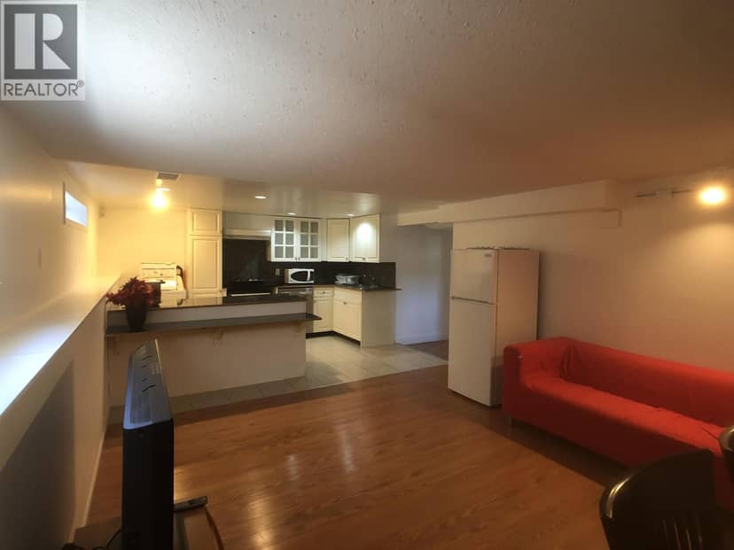 Lower 1970 QUILCHENA CRESCENT, Vancouver, photo 2