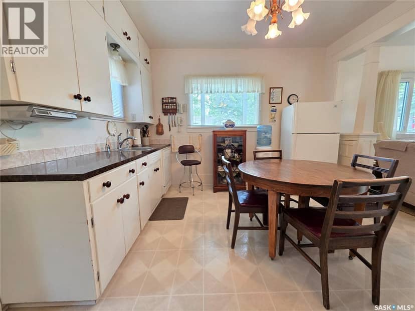 503 Leonard STREET, Herbert, photo 3