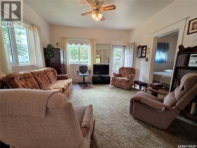 503 Leonard STREET, Herbert, photo 5