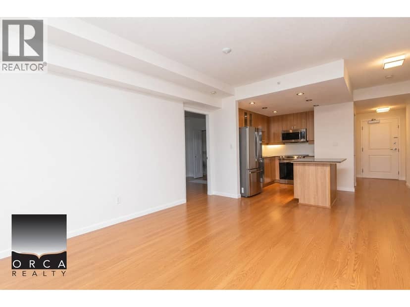 9232 UNIVERSITY CRESCENT, Burnaby, photo 3