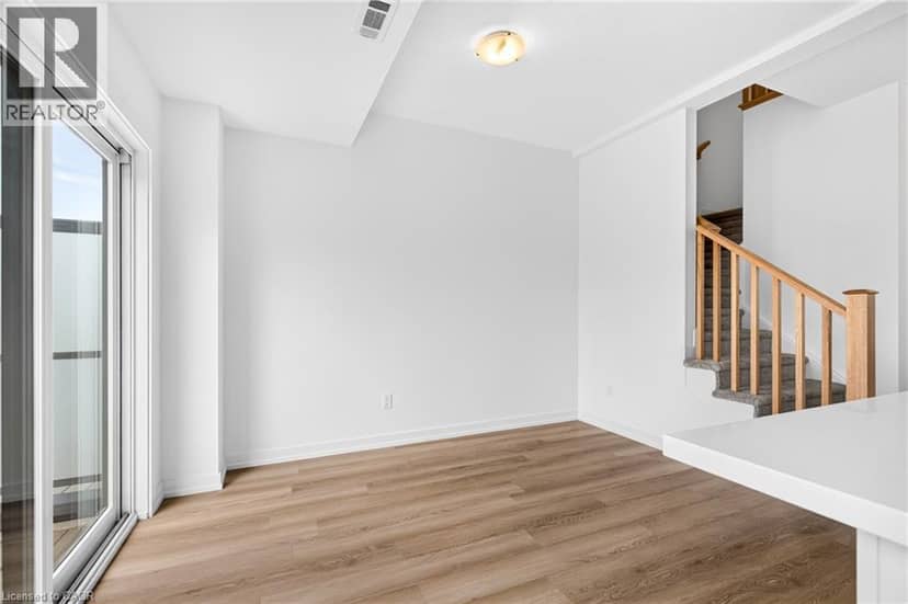 55 GREAT FALLS Boulevard — photo 17 of 37