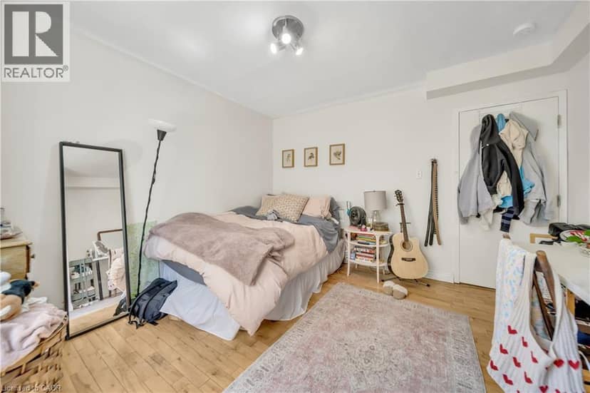 24 COLUMBIA Street W, Waterloo, photo 8
