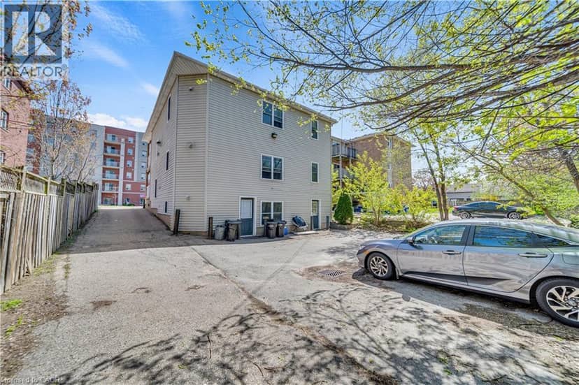 24 COLUMBIA Street W, Waterloo, photo 3