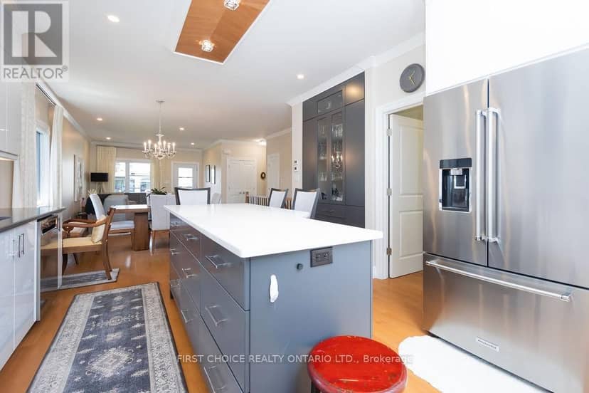 17B Ethier Boulevard — photo 15 of 40