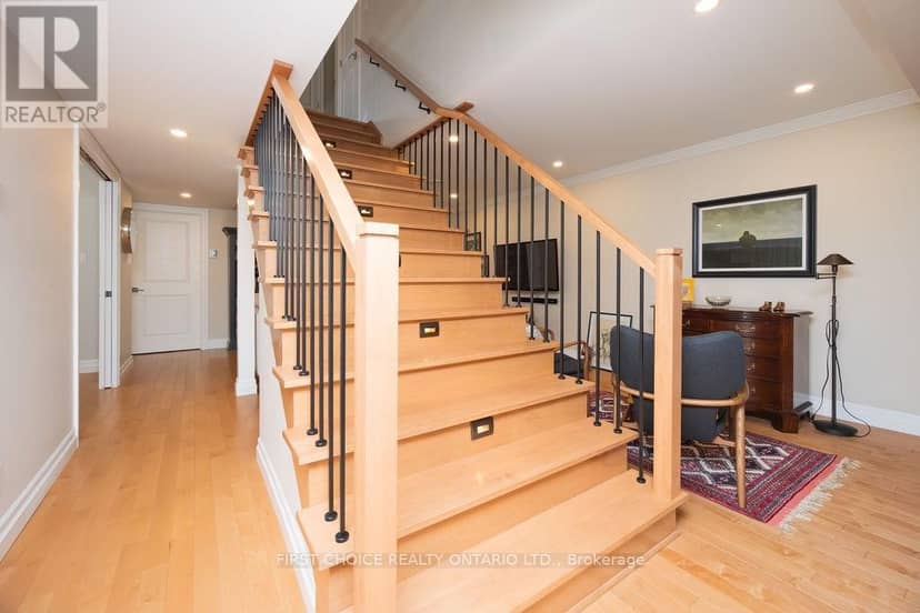 17B Ethier Boulevard — photo 27 of 40