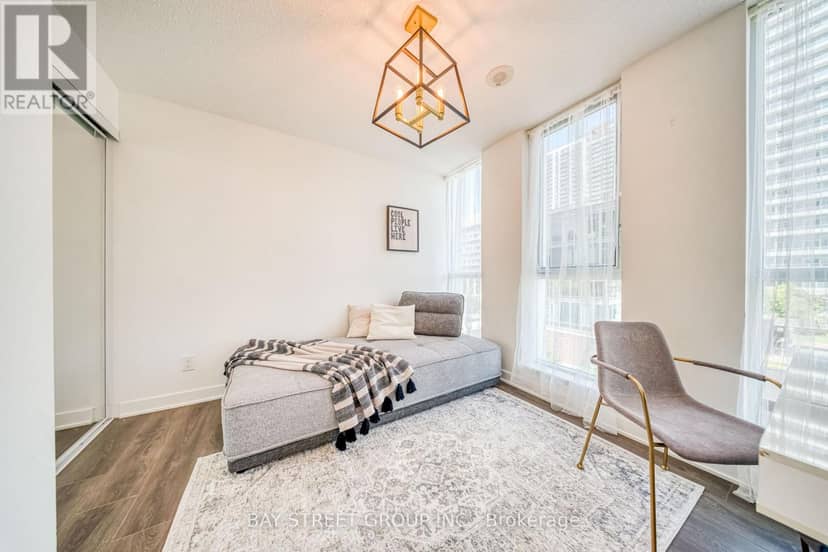502 - 170 Sumach Street — photo 14 of 21
