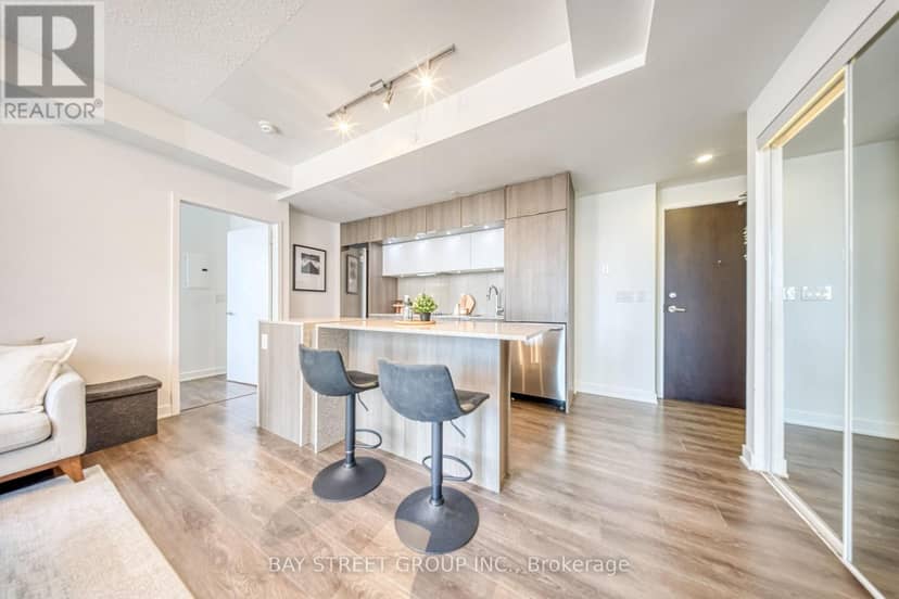 502 - 170 Sumach Street — photo 5 of 21