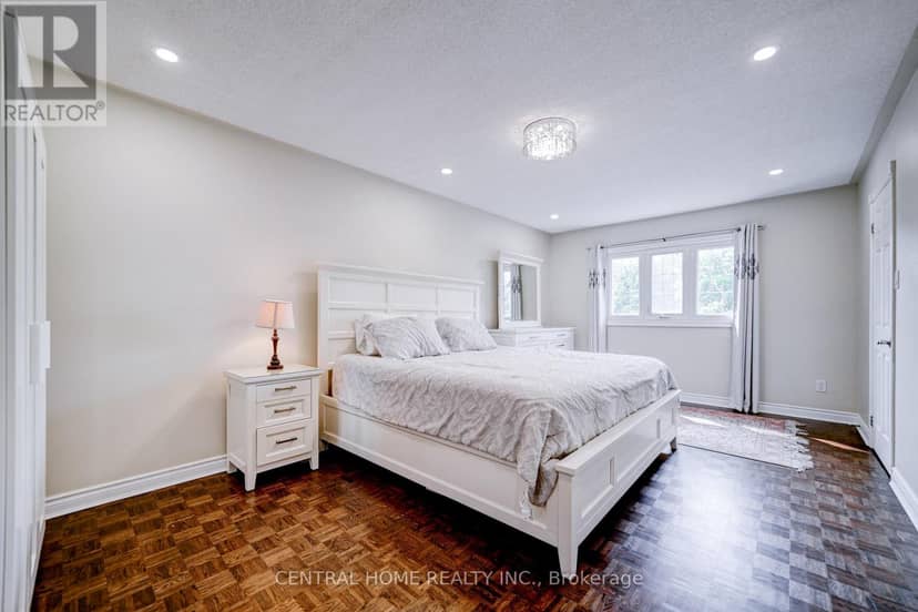 293 Worth Boulevard — photo 19 of 39