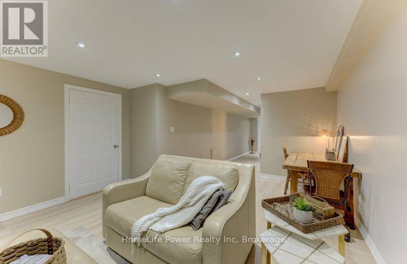 7 - 455 Claridge Road — photo 31 of 40