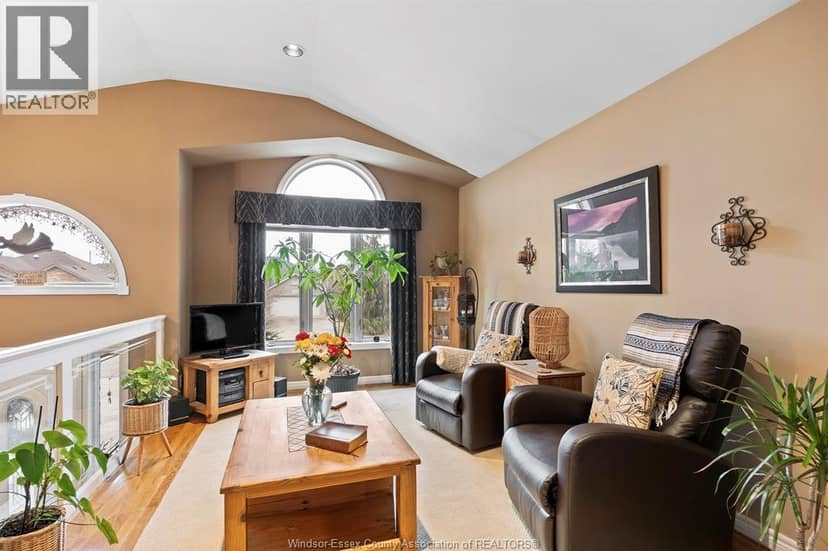 12123 Cranbrook — photo 4 of 26