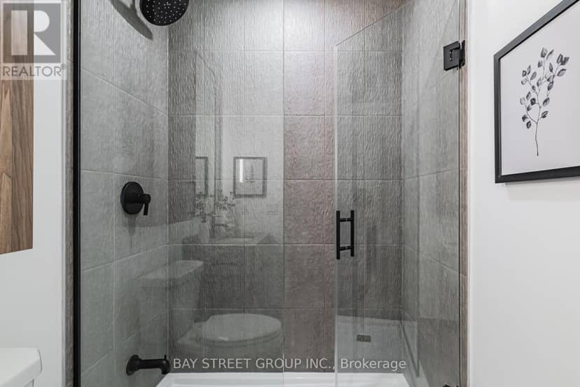 639 - 91 Montclair Avenue — photo 20 of 23