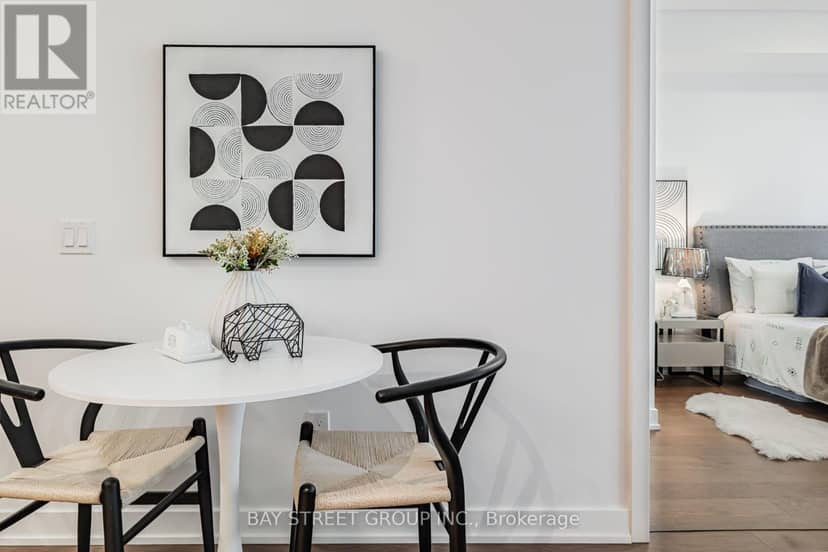 639 - 91 Montclair Avenue — photo 4 of 23