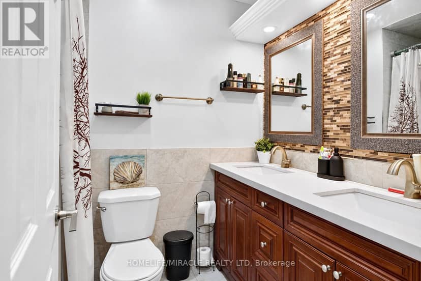 696 Sheppard Avenue — photo 11 of 31