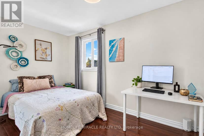 696 Sheppard Avenue — photo 14 of 31