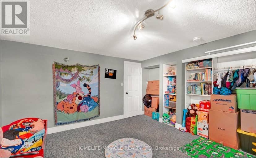 696 Sheppard Avenue — photo 31 of 31