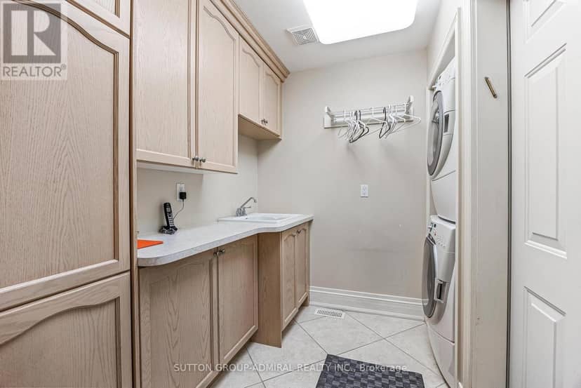35 Strauss Road — photo 27 of 35