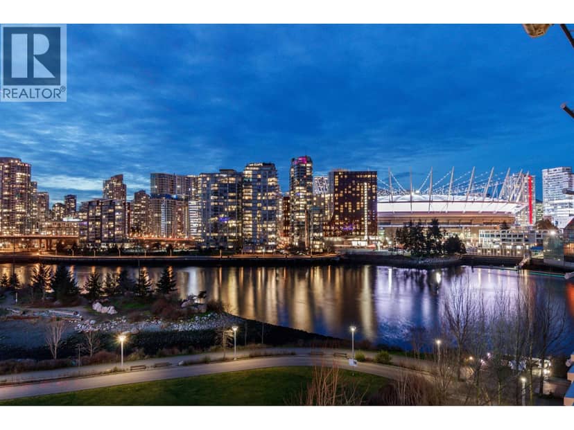 38 ATHLETES WAY, Vancouver, photo 4