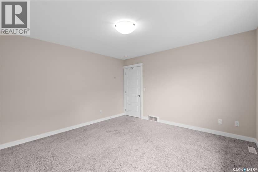 526 Maple CRESCENT — photo 23 of 40