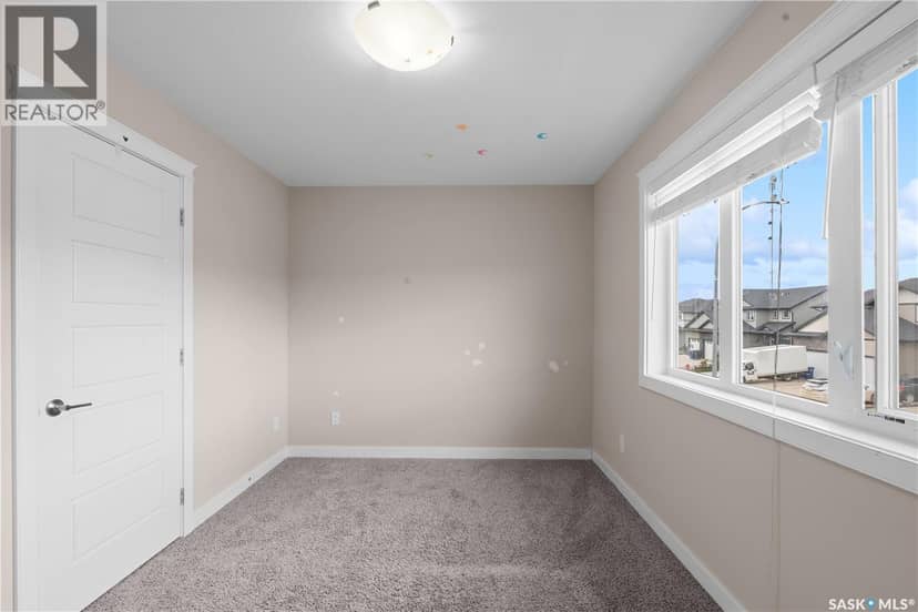 526 Maple CRESCENT — photo 26 of 40
