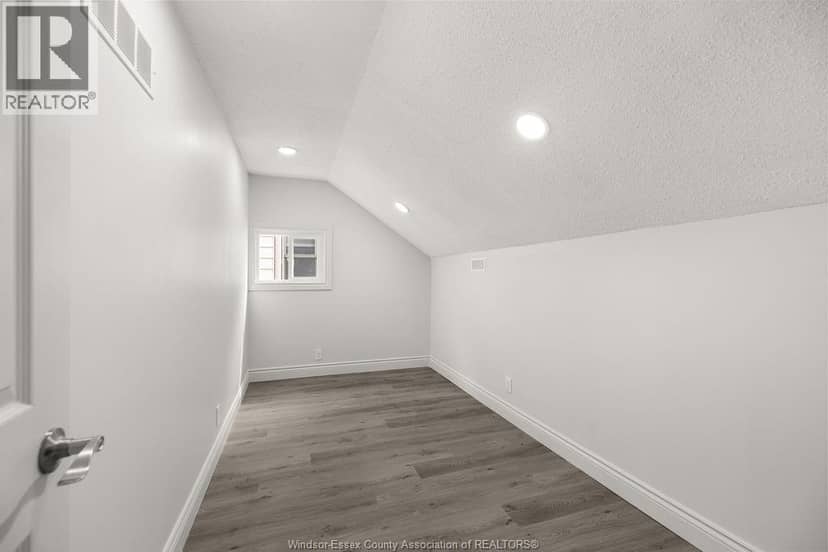 1129 Janette Avenue — photo 14 of 26