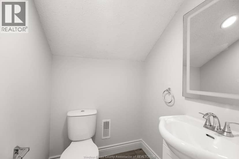 1129 Janette Avenue — photo 15 of 26