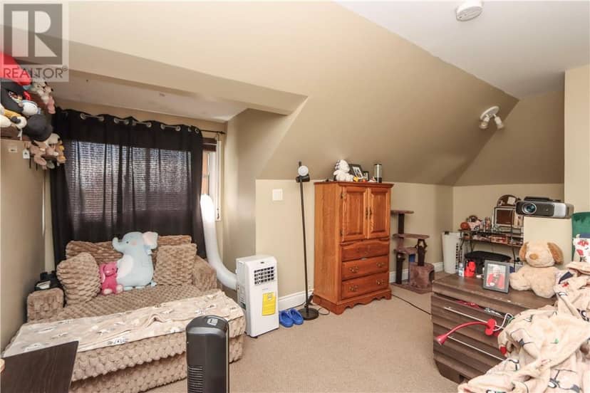 348-352 Howey Drive — photo 19 of 40