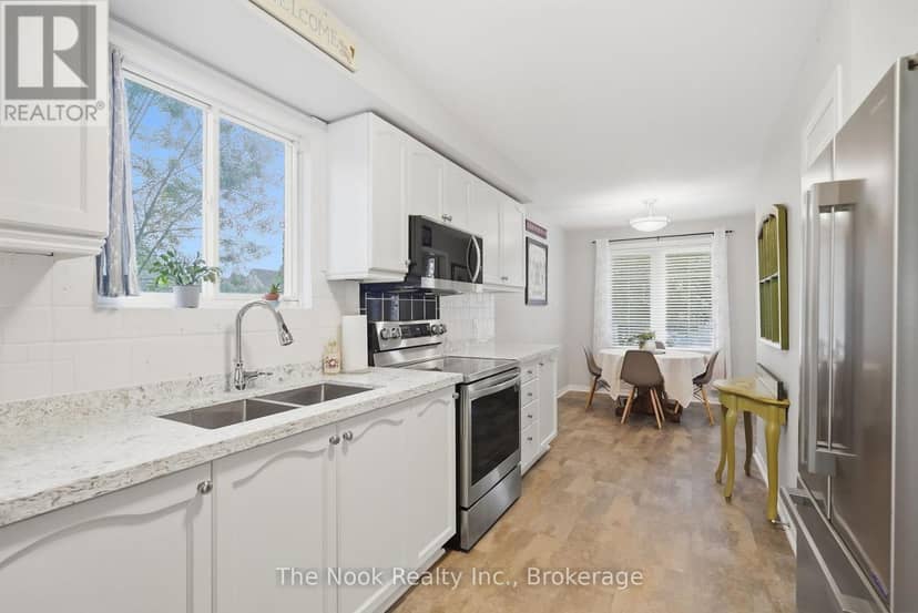 1120 Ormond Drive — photo 11 of 40
