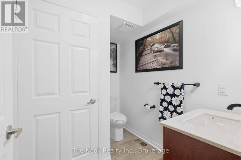 1120 Ormond Drive — photo 13 of 40