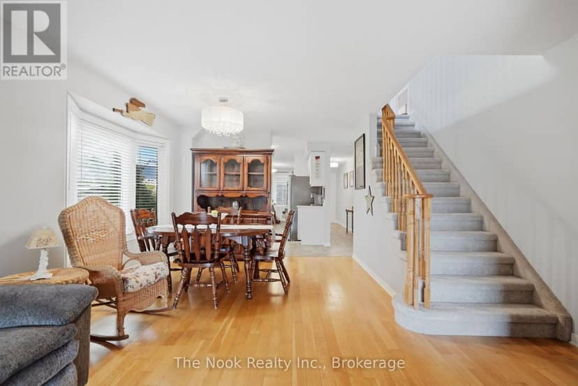 1120 Ormond Drive — photo 6 of 40