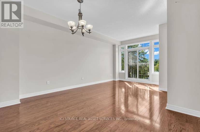 4 - 3215 Thomas Street — photo 11 of 40