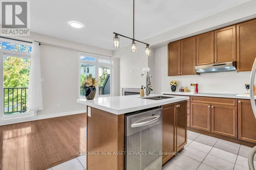 4 - 3215 Thomas Street — photo 23 of 40