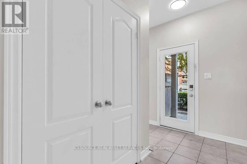 4 - 3215 Thomas Street — photo 9 of 40