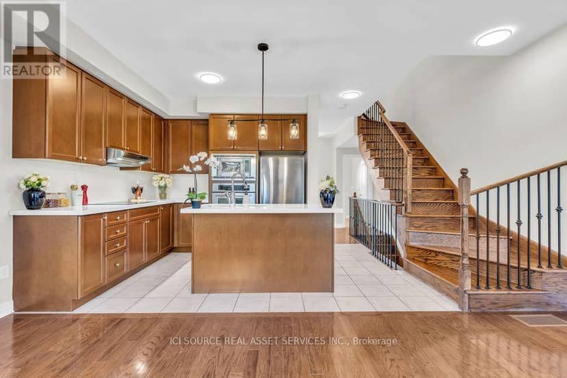4 - 3215 Thomas Street — photo 20 of 40