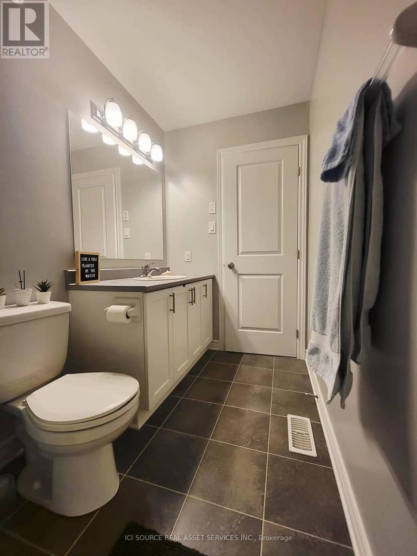 308 Fergus Crescent — photo 27 of 32
